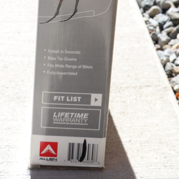 Allen Sport Premier 3-Bike Trunk Rack - Model S103 - Picture 7 of 8